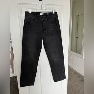 KENSIE HIGH RISE STRAIGHT LEG JEAN